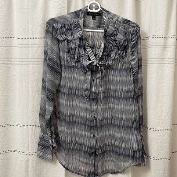 Banana Republic Sheet Button Down Top with Frill Design on Front - Picture 2 of 5